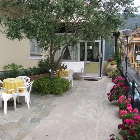 Hotel Villa Amelia-3